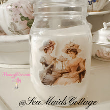 Load image into Gallery viewer, HoneyBlossom Taffy Handcrafted Soy Candle!
